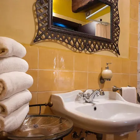 Oasi Lignana Tuscan Borgo In Exclusive Use Casa de Férias *
