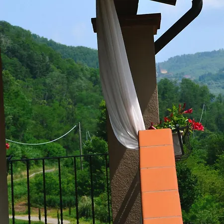 Casa de Férias Oasi Lignana Tuscan Borgo In Exclusive Use Pescia
